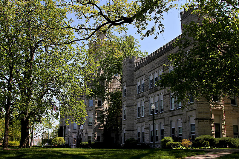 Eastern Illinois University