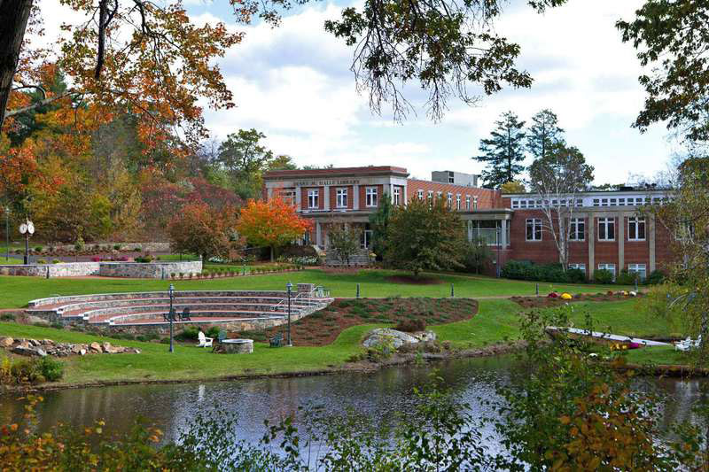 Endicott College